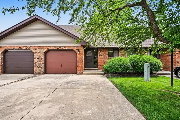 $239,900 | 1918 Heatherway Lane, Unit 39, New Lenox, IL 60451
