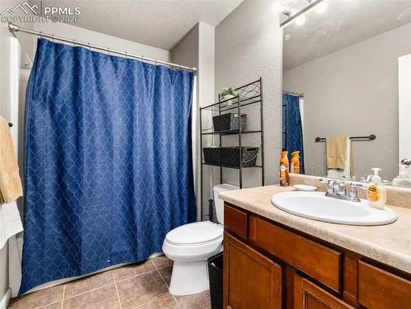 $474,900 | 1140 West Shenandoah Drive, Pueblo, CO 81007