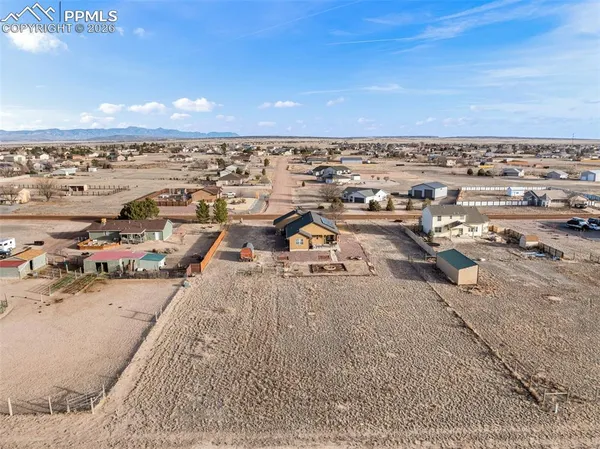 $474,900 | 1140 West Shenandoah Drive, Pueblo, CO 81007