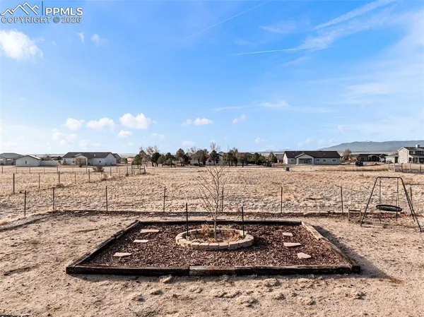 $474,900 | 1140 West Shenandoah Drive, Pueblo, CO 81007