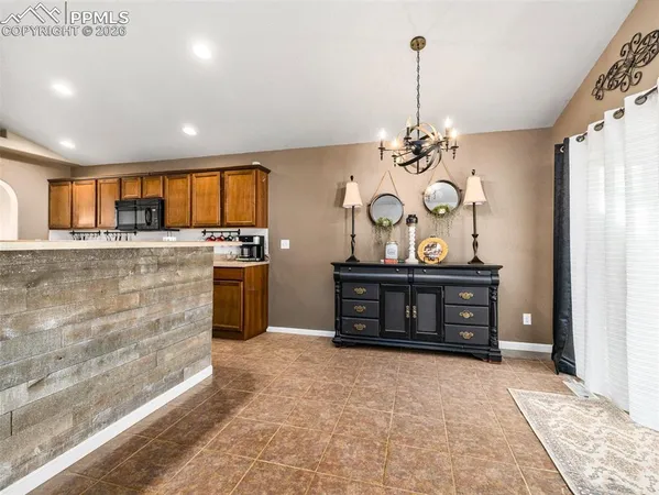 $474,900 | 1140 West Shenandoah Drive, Pueblo, CO 81007