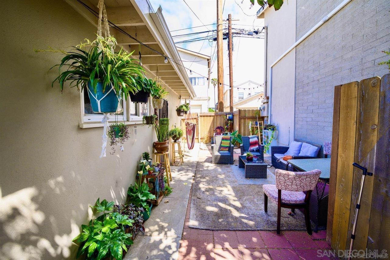 934 Reed Avenue San Diego, CA 92109 - Photo 18 of 39 a view of a balcony with chairs