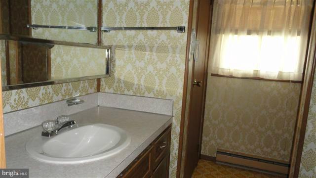4815 Churchey Road Sharpsburg, MD 21782 - Photo 14 of 16 Bath