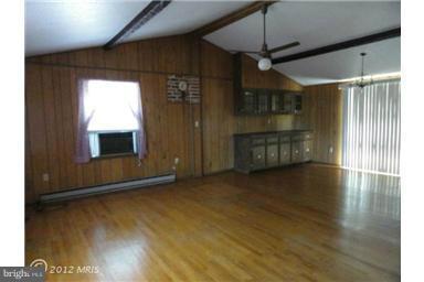 4815 Churchey Road Sharpsburg, MD 21782 - Photo 8 of 16 Living Room