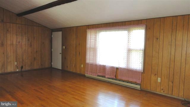 4815 Churchey Road Sharpsburg, MD 21782 - Photo 9 of 16 Living Room