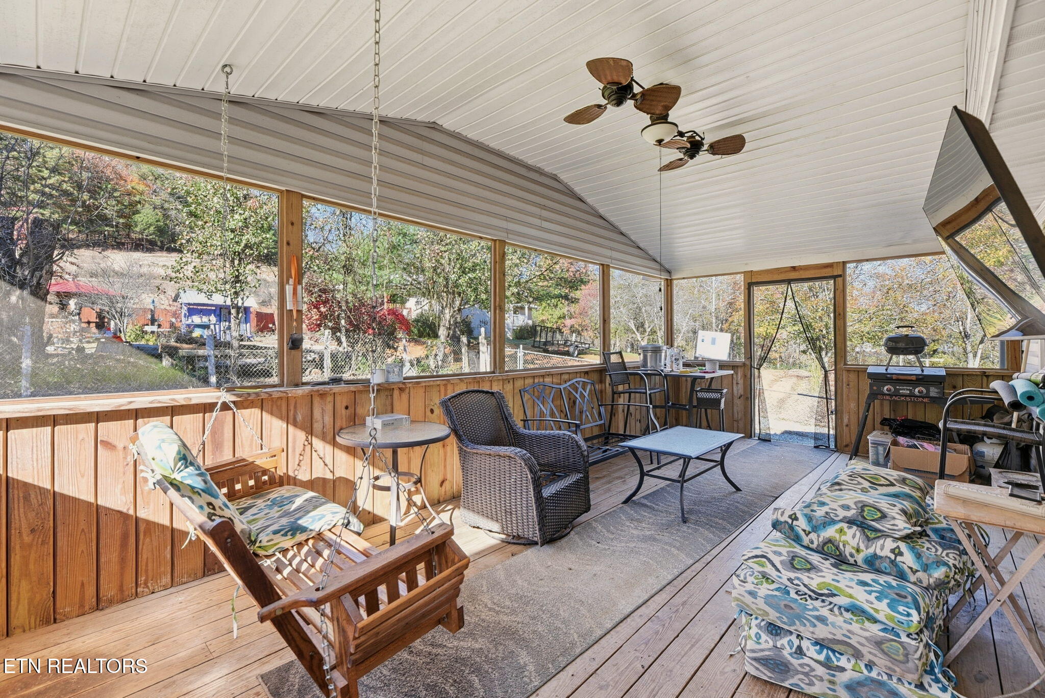 148 Batley Loop Road Clinton, TN 37716 - Photo 26 of 30 26-web-or-mls-BtlyLp148 (71)