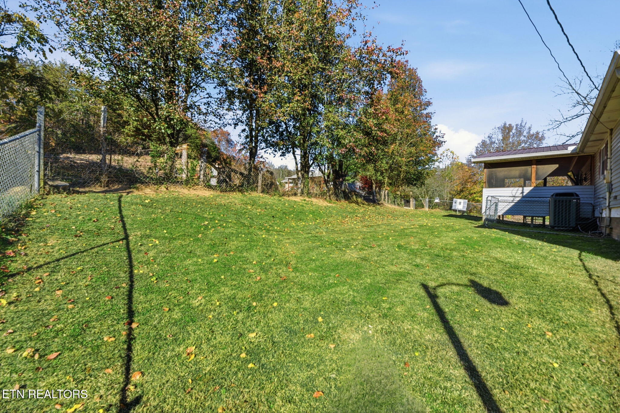 148 Batley Loop Road Clinton, TN 37716 - Photo 28 of 30 28-web-or-mls-BtlyLp148 (77)