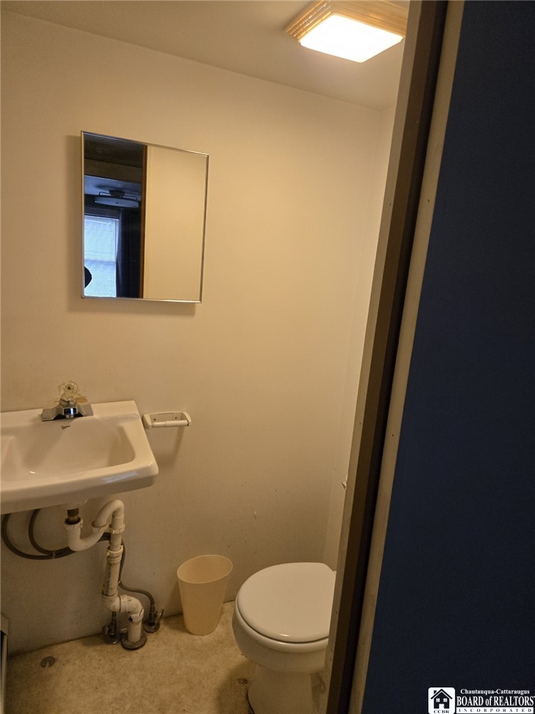 172 South Margay Street Dunkirk, NY 14048 - Photo 14 of 21 Upstairs bathroom