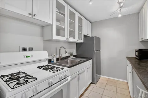 $108,000 | 395 Westchester Avenue, Unit 2M, Port Chester, NY 10573