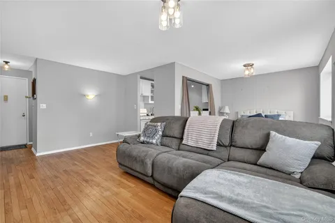 $108,000 | 395 Westchester Avenue, Unit 2M, Port Chester, NY 10573