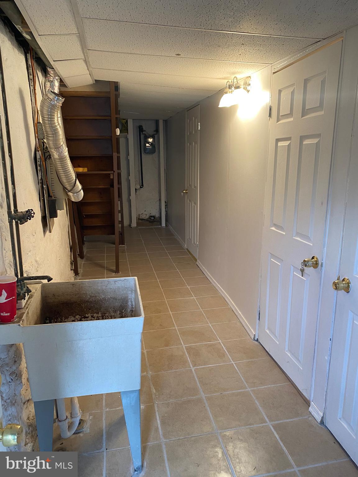 330 Hampden Road Upper Darby, PA 19082 - Photo 27 of 30