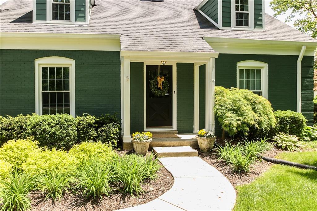 8895 Spring Mill Road Indianapolis, IN 46260 - Photo 2 of 35 Gallery Image 2