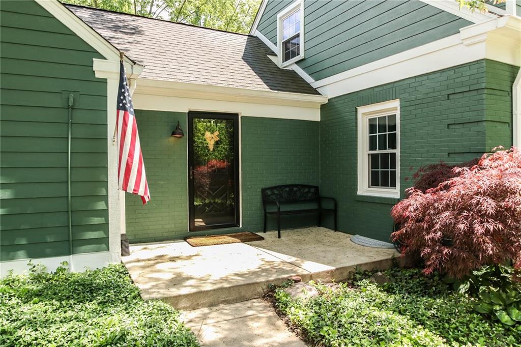 8895 Spring Mill Road Indianapolis, IN 46260 - Photo 3 of 35 Gallery Image 3