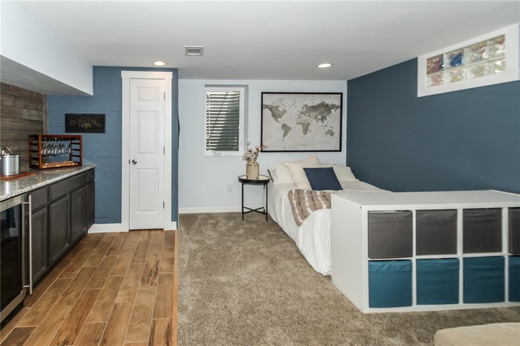 8895 Spring Mill Road Indianapolis, IN 46260 - Photo 24 of 35 Gallery Image 24