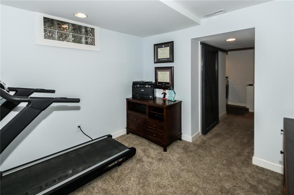 8895 Spring Mill Road Indianapolis, IN 46260 - Photo 27 of 35 Gallery Image 27