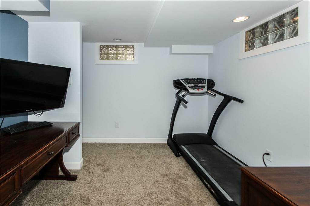 8895 Spring Mill Road Indianapolis, IN 46260 - Photo 28 of 35 Gallery Image 28