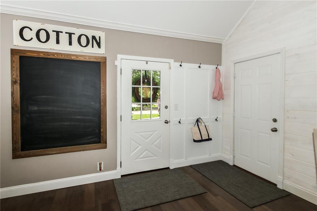 8895 Spring Mill Road Indianapolis, IN 46260 - Photo 4 of 35 Gallery Image 4