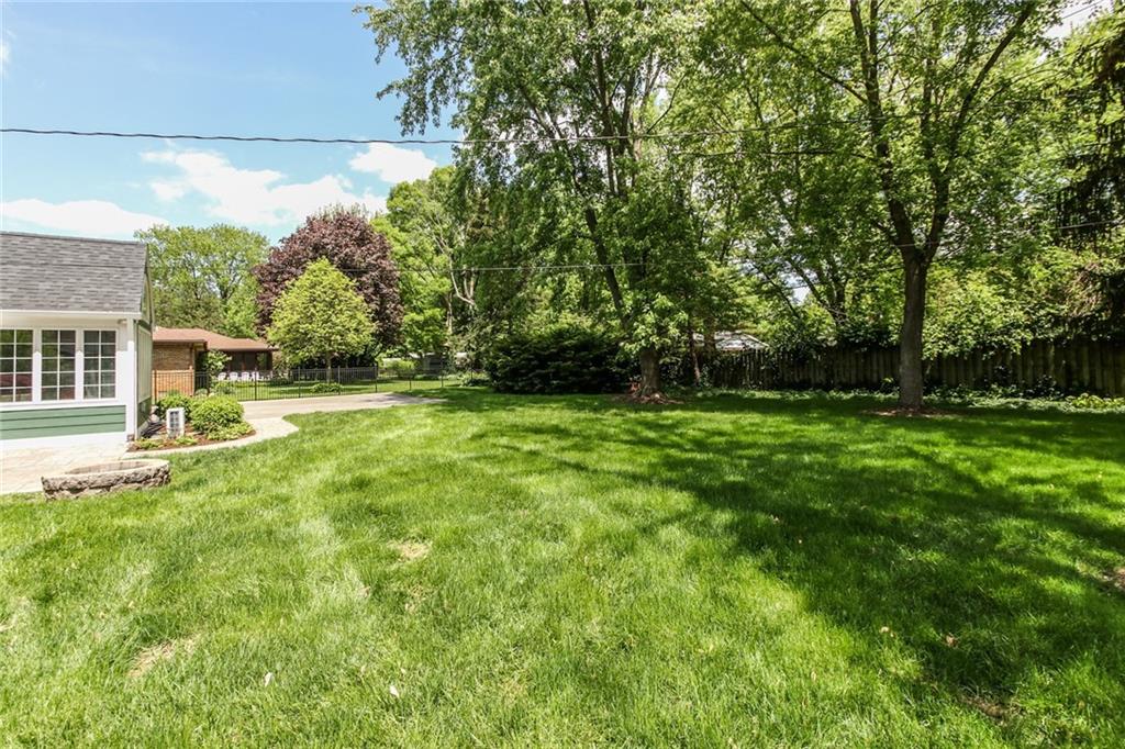 8895 Spring Mill Road Indianapolis, IN 46260 - Photo 33 of 35 Gallery Image 33