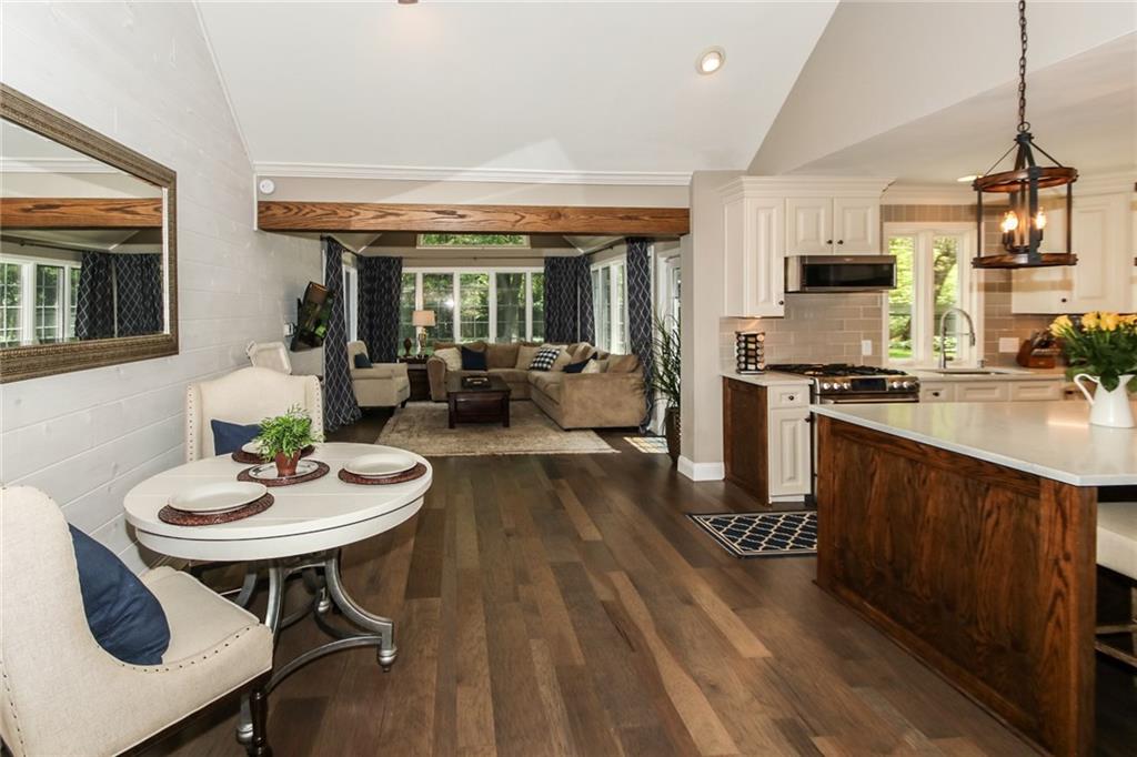 8895 Spring Mill Road Indianapolis, IN 46260 - Photo 5 of 35 Gallery Image 5