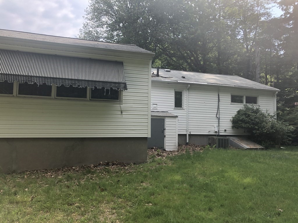 27 Lyndon Road Sharon, MA 02067 - Photo 2 of 16