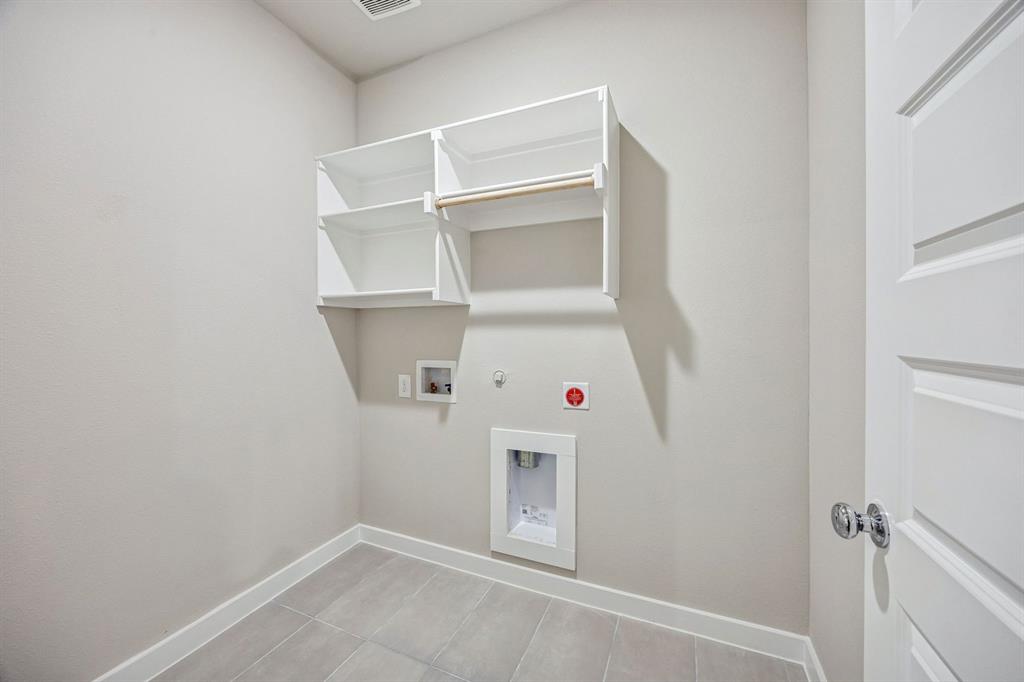 333 Millwood Road Lavon, TX 75166 - Photo 16 of 36 Utility Room in the Willow home plan by Trophy Signature Homes – REPRESENTATIVE PHOTO