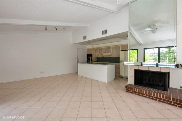 6582 Patio Lane, Unit 12 Boca Raton, FL 33433 - Photo 4 of 17 Photo 4
