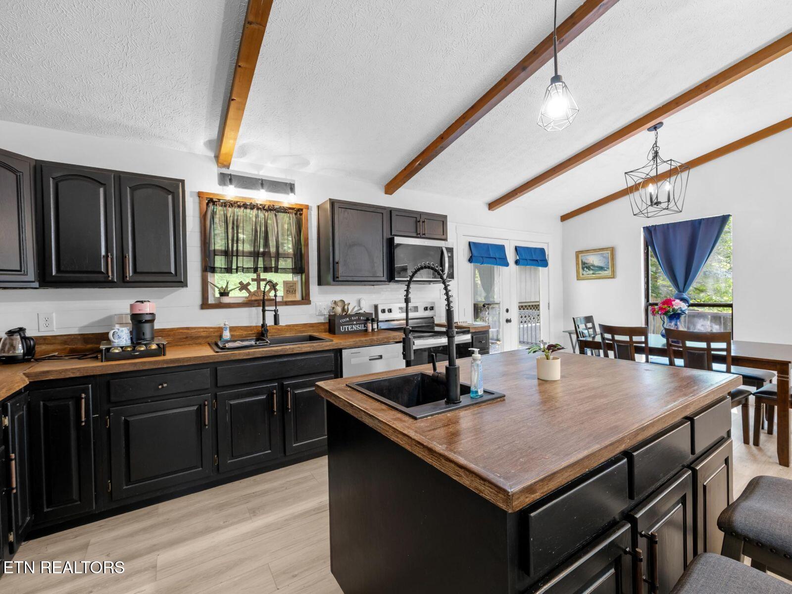 806 Gamble Drive Heiskell, TN 37754 - Photo 5 of 16 5
