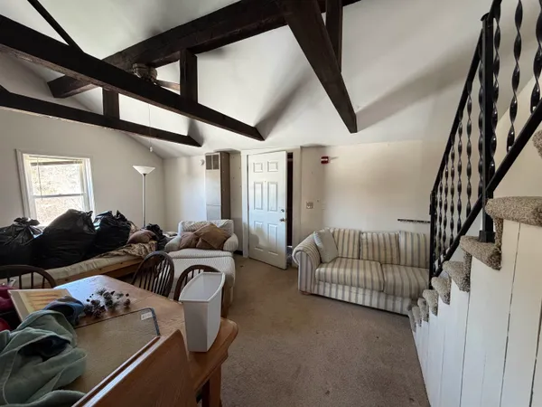 $1,900 | 746 Calef Highway, Unit 2, Barrington, NH 03825