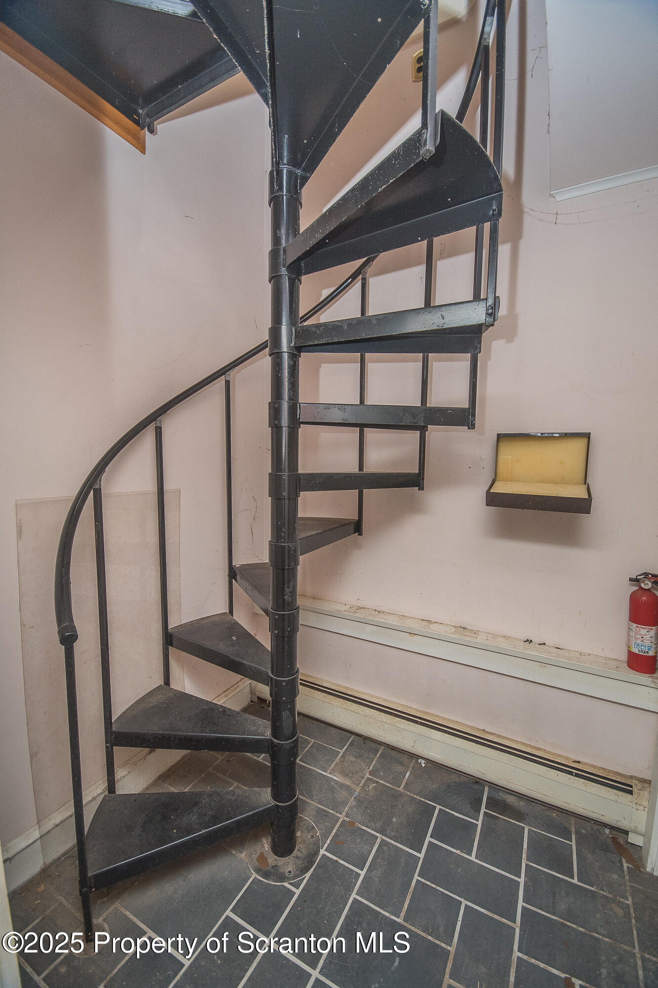 612 Clinton Street Waverly, PA 18471 - Photo 15 of 44 a view of entryway