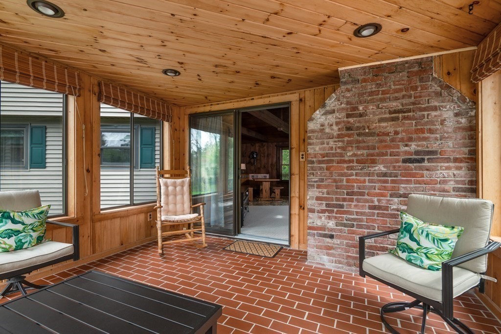 18 Bernard Road Dracut, MA 01826 - Photo 16 of 34 Gallery Image 16
