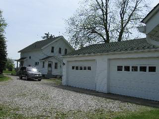 10551 Grafton Road Carleton, MI 48117 - Photo 5 of 15 Garage