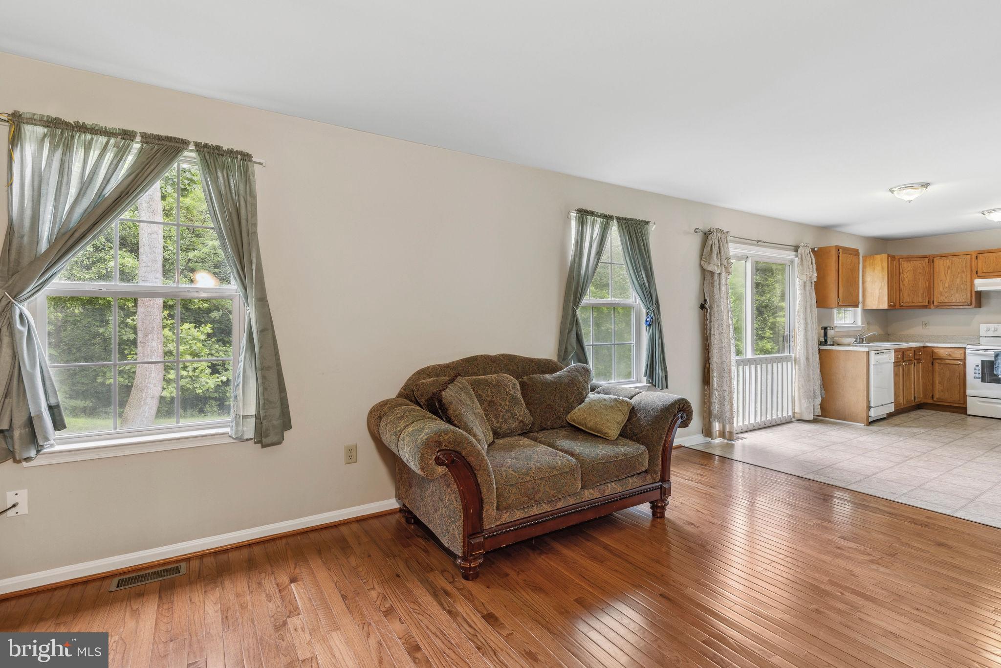 7525 Gum Spring Road Baltimore, MD 21237 - Photo 11 of 25