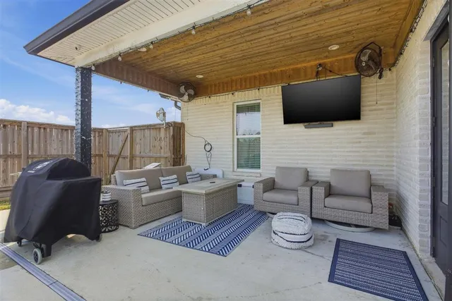 $979,999 | 152 Marilyn Lane, Longville, LA 70652