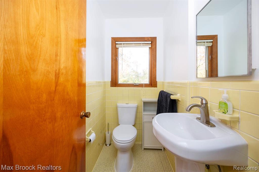 32773 Haverford Road Franklin, MI 48025 - Photo 11 of 29