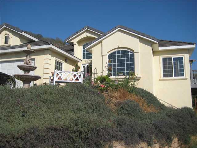 39537 Jones Road Fallbrook, CA 92028 - Photo 2 of 25 Front Of Home