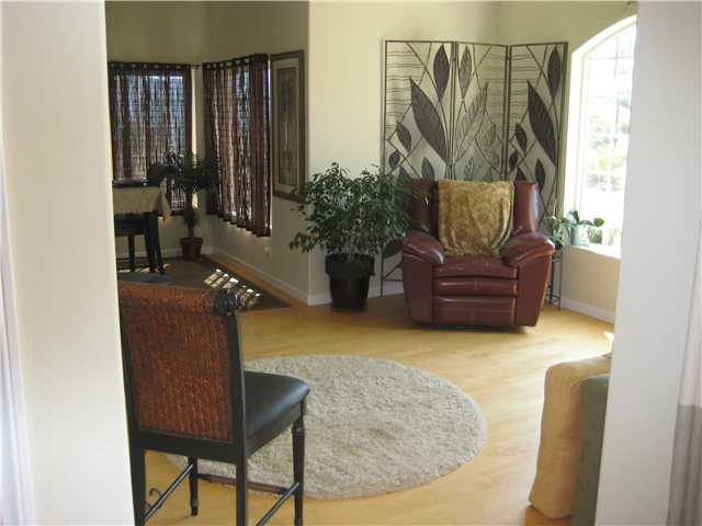 39537 Jones Road Fallbrook, CA 92028 - Photo 4 of 25 Living Room