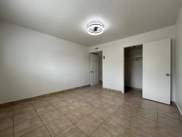 $1,099 | 1010 South Wayside Drive, Unit 318, Houston, TX 77023