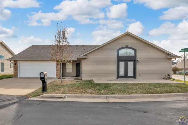 $219,000 | 5515 Southwest Chapella Street, Topeka, KS 66614