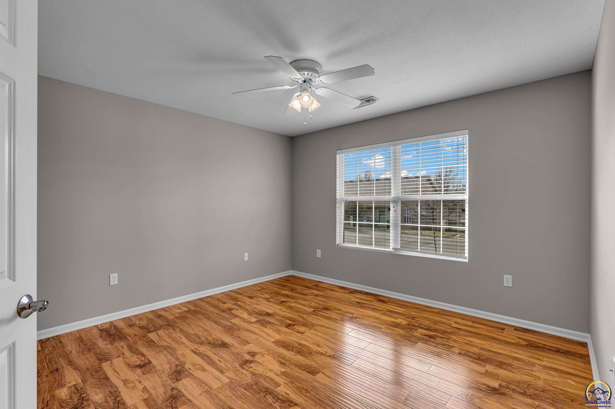 5515 Southwest Chapella Street Topeka, KS 66614 - Photo 12 of 23