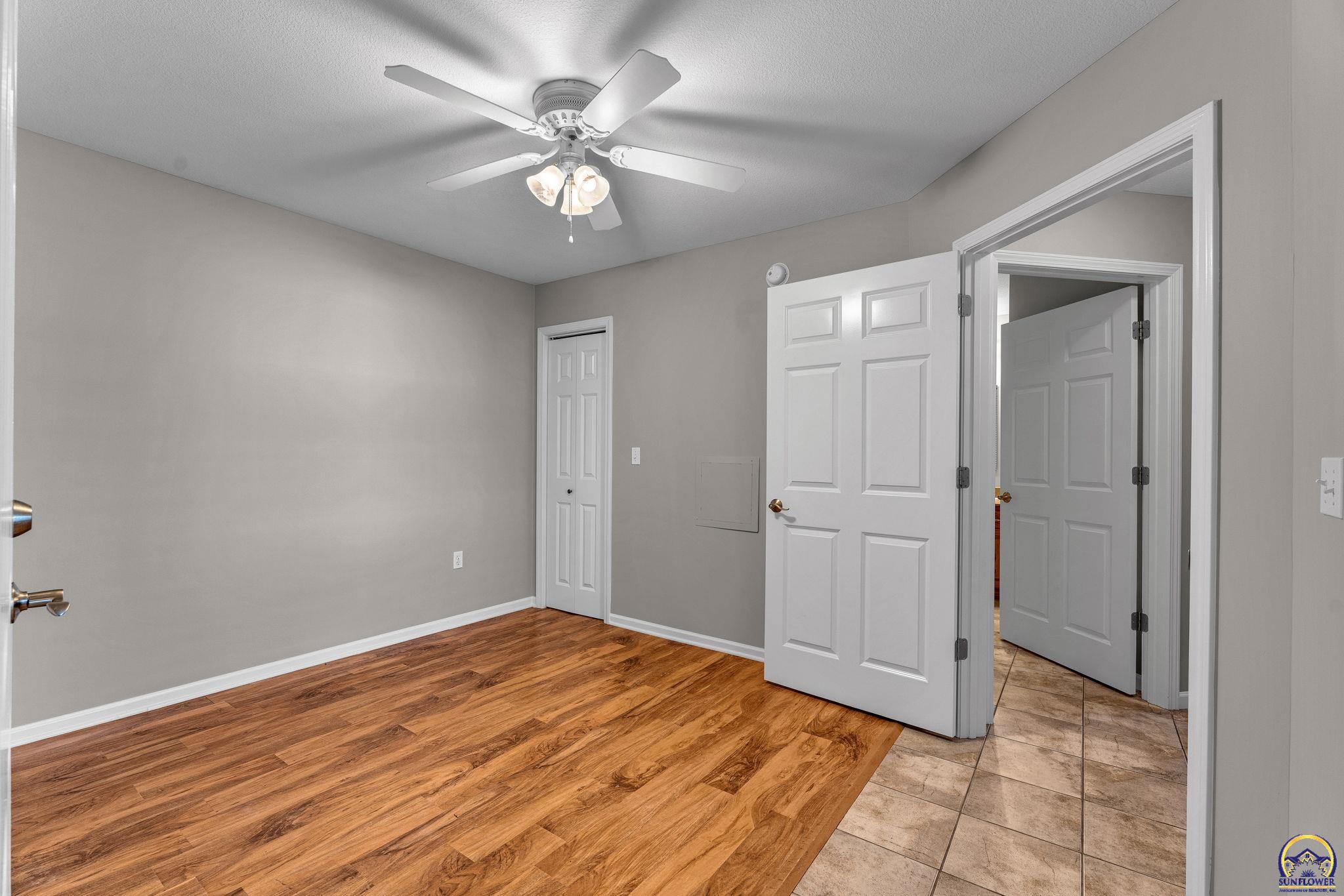 5515 Southwest Chapella Street Topeka, KS 66614 - Photo 18 of 23