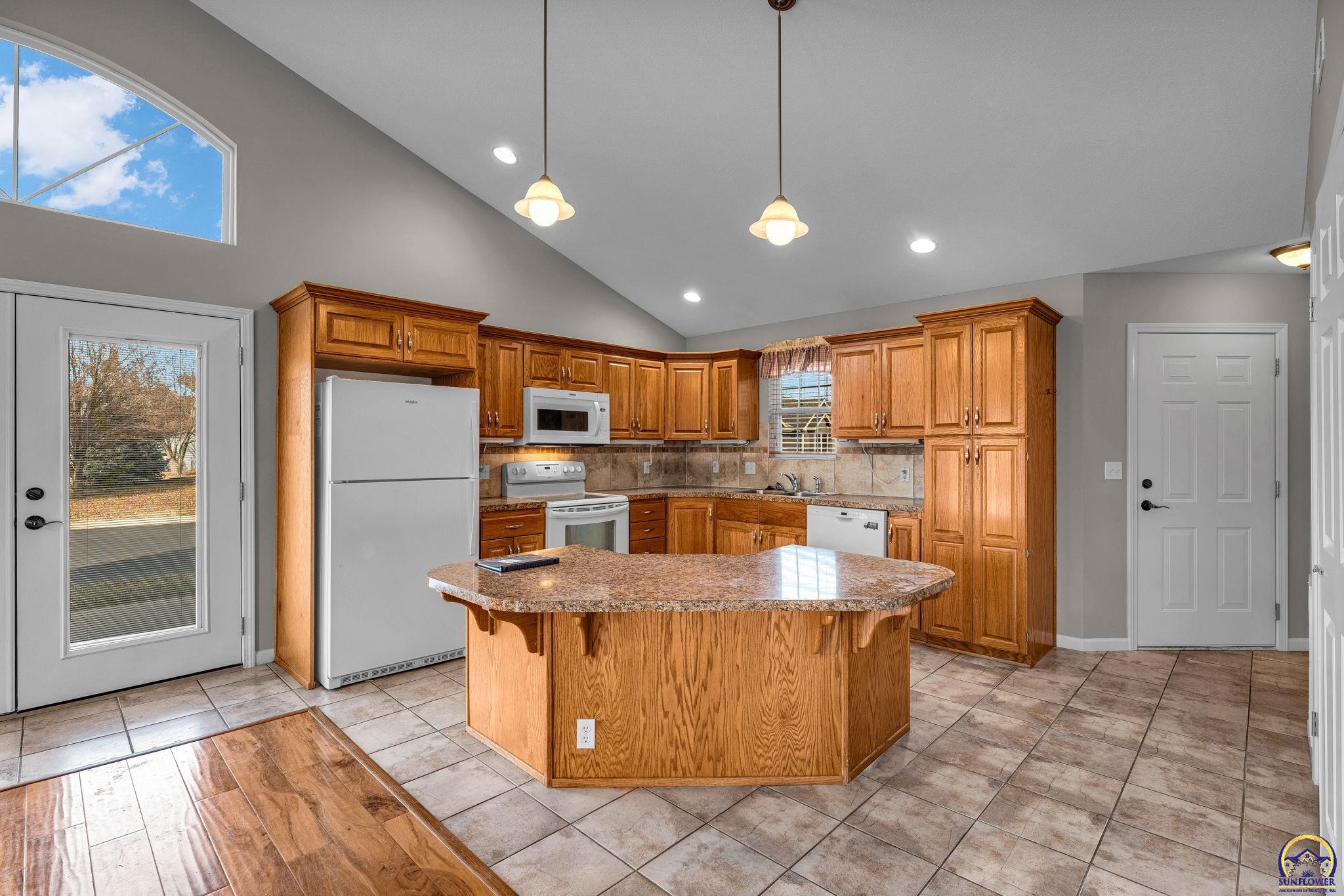 5515 Southwest Chapella Street Topeka, KS 66614 - Photo 8 of 23