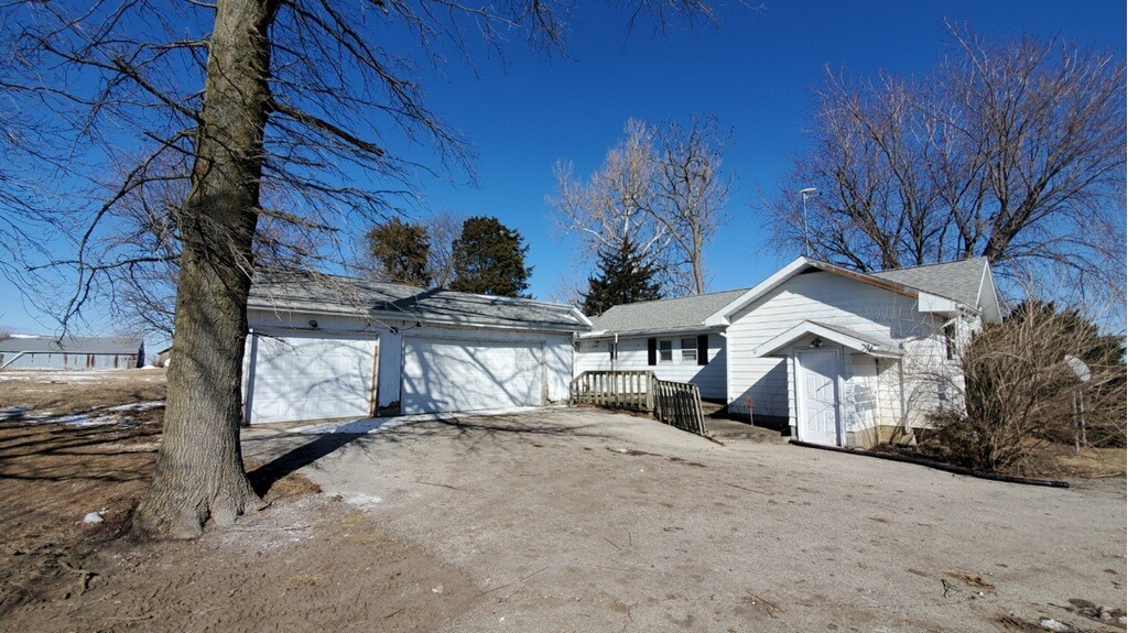 23300 North 1925 East Road Towanda, IL 61776 - Photo 3 of 27 Gallery Image 3