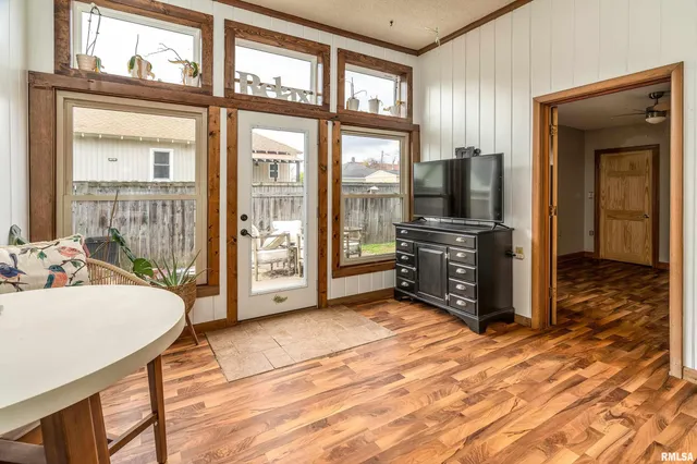 $179,900 | 306 South Madison Street, Marion, IL 62959