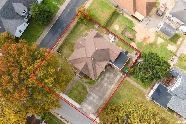 $179,900 | 306 South Madison Street, Marion, IL 62959