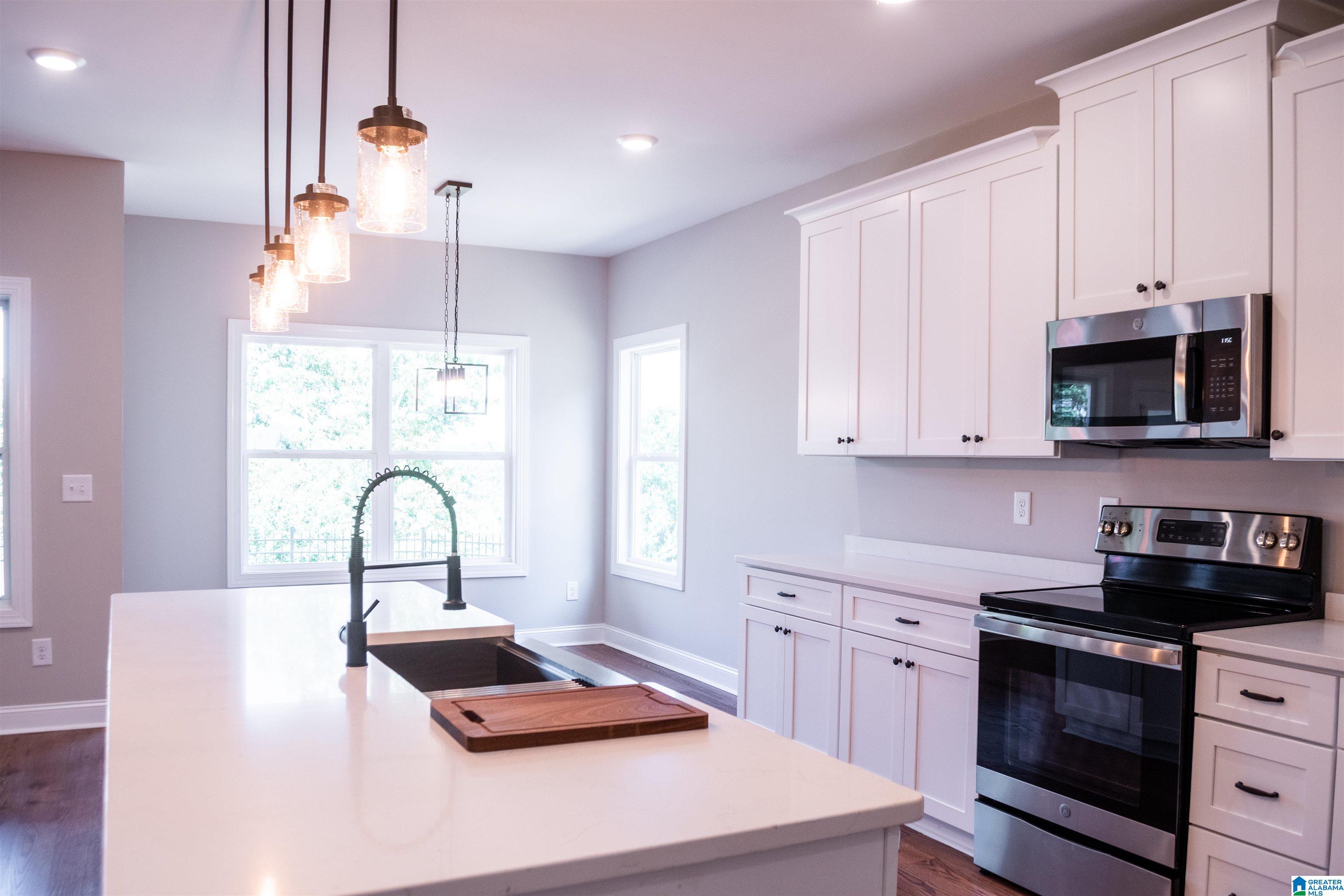 236 Shoreline View Talladega, AL 35160 - Photo 14 of 38