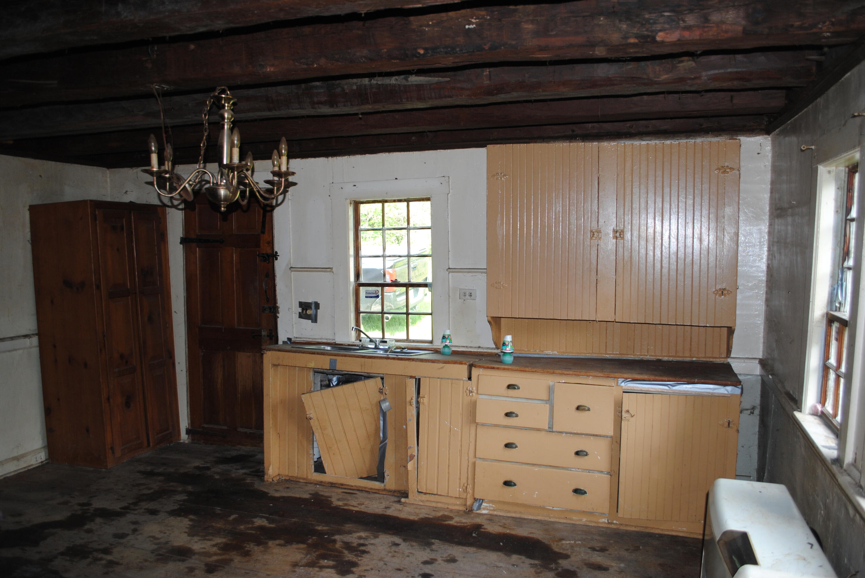 343 Sunset Road Sanford, ME 04083 - Photo 6 of 14 DSC_0006