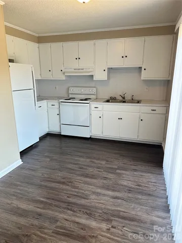 $1,395,000 | 18 Berkley Avenue, Granite Falls, NC 28630