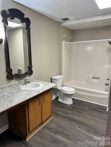 $1,395,000 | 18 Berkley Avenue, Granite Falls, NC 28630