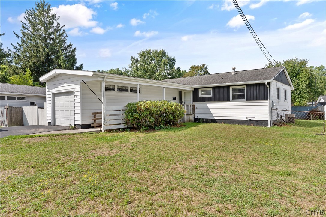 305 Allen Road Clay, NY 13212 - Photo 2 of 32 Gallery Image 2