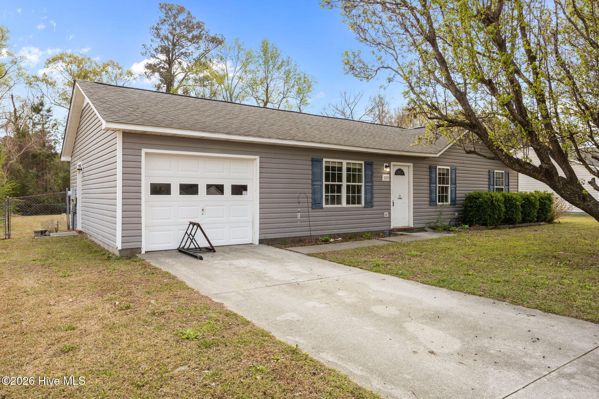 329 Steller Road Jacksonville, NC 28540 - Photo 2 of 46 2-web-or-mls-329 Steller Rd. 70